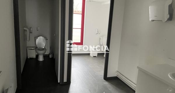 À vendre Appartement 4 pièces 318 m² - Niort 79000