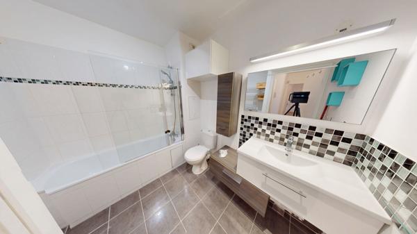 Appartement Ivry Sur Seine 4 pièces - 74 m2 avec loggia et parking