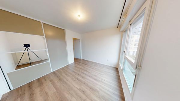 Appartement Ivry Sur Seine 4 pièces - 74 m2 avec loggia et parking