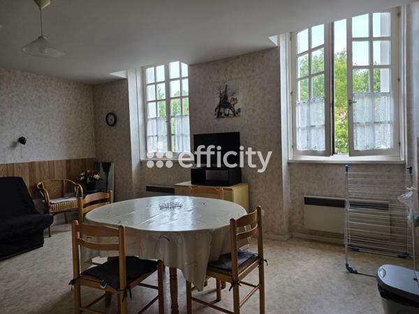 Appartement
         2 pièces
        - 36 m² 79 600 € *