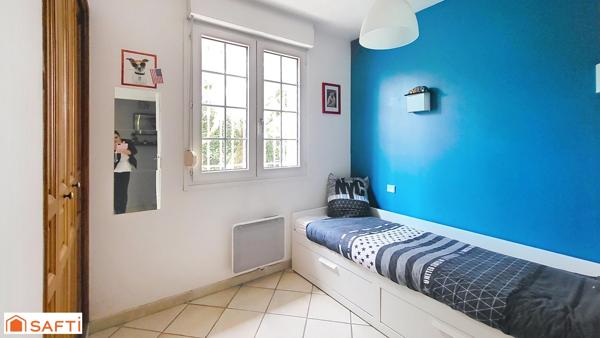Maison avec piscine Diffazur et double garage dans secteur prisé