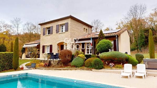 A VENDRE - Propriété 4 chambres de 160 m² avec piscine - AOUSTE SUR SYE 26400