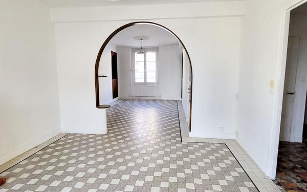 Maison à vendre    8 pièces • 207,97 m2 Gien