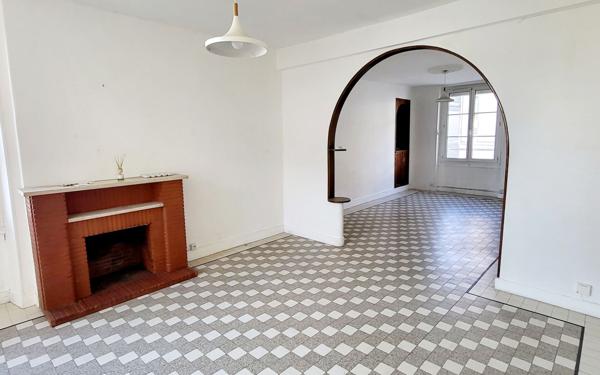 Maison à vendre    8 pièces • 207,97 m2 Gien