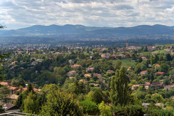 EXCLUSIVITÉ - Saint-Cyr-au-Mont-d’Or - Maison de 197,63 m² – Terrain de 5318 m² - 4 Chambres
