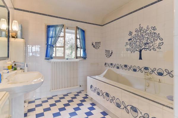 EXCLUSIVITÉ - Saint-Cyr-au-Mont-d’Or - Maison de 197,63 m² – Terrain de 5318 m² - 4 Chambres