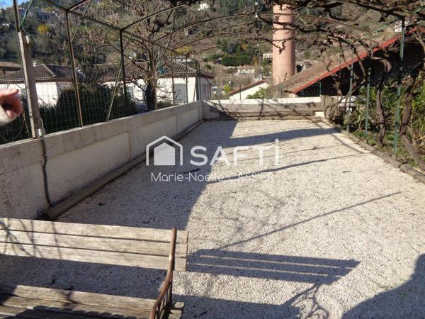 Maison de maître rénovée avec gîte, piscine et terrain arboré dans la Vallée de l'Eyrieux