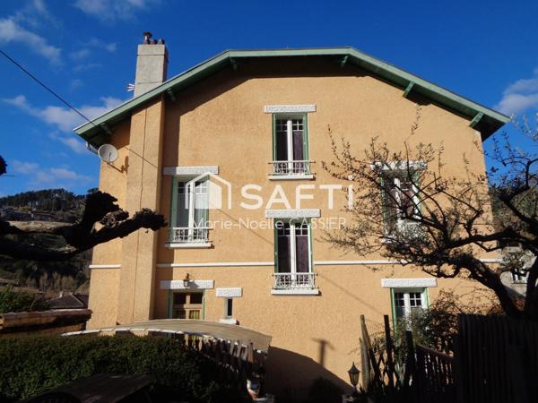 Maison de maître rénovée avec gîte, piscine et terrain arboré dans la Vallée de l'Eyrieux