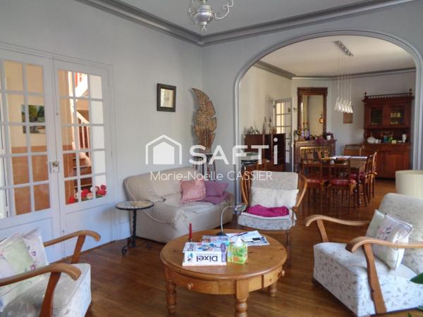 Maison de maître rénovée avec gîte, piscine et terrain arboré dans la Vallée de l'Eyrieux