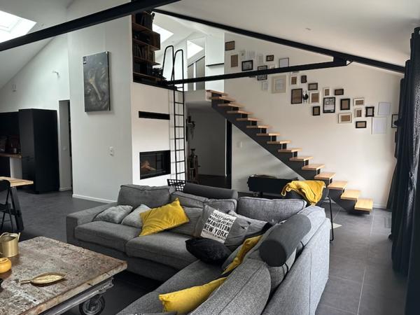 DUPLEX 7 PIECES 156M2 AU COEUR DE MACHECOUL AVEC TERRASSE ET JARDIN