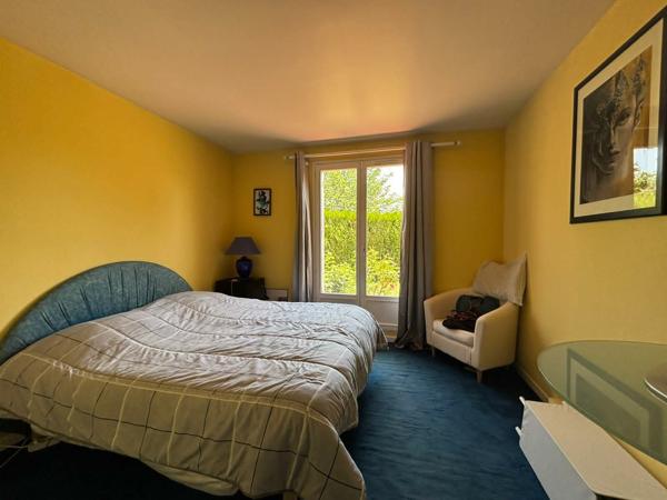 Maison
         8 pièces
        - 190 m² Exclusivité 749 000 € *