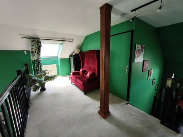 Maison
         8 pièces
        - 190 m² Exclusivité 749 000 € *