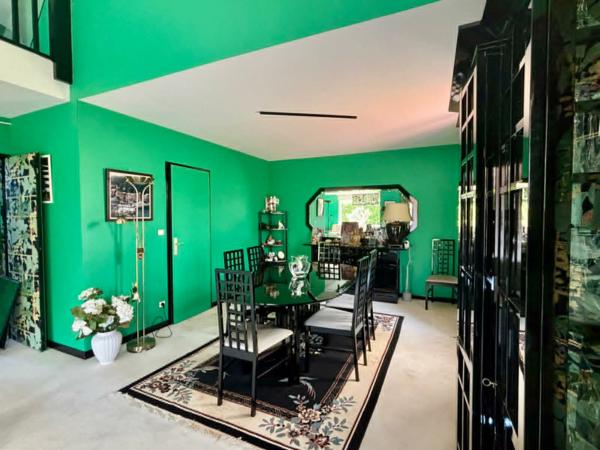 Maison
         8 pièces
        - 190 m² Exclusivité 749 000 € *