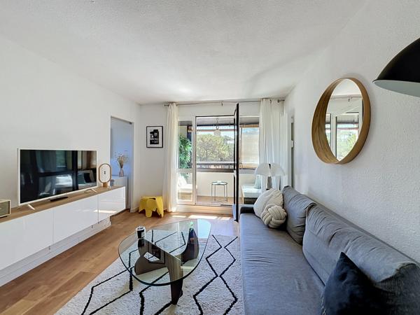 Appartement
         3 pièces
        - 40 m² Exclusivité 269 000 € *