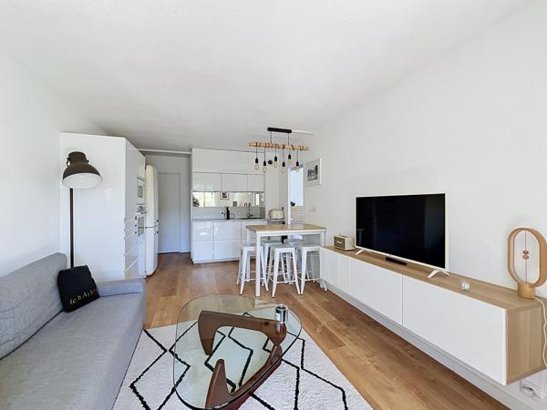 Appartement
         3 pièces
        - 40 m² Exclusivité 269 000 € *