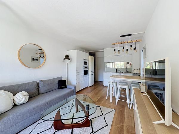 Appartement
         3 pièces
        - 40 m² Exclusivité 269 000 € *