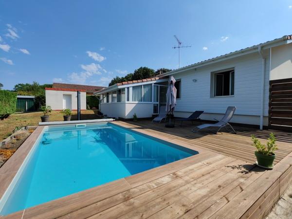 MAISON 113 M2 UTILE + ABRI  VOITURE 38M2 + GARAGE 15M2