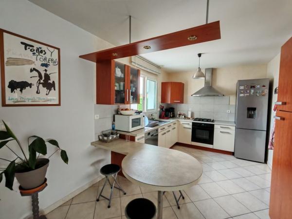 MAISON 113 M2 UTILE + ABRI  VOITURE 38M2 + GARAGE 15M2