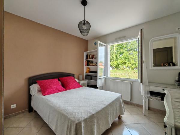 MAISON 113 M2 UTILE + ABRI  VOITURE 38M2 + GARAGE 15M2