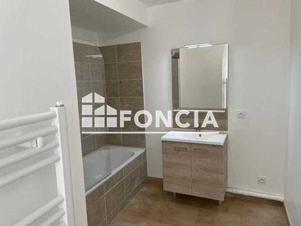 Location Appartement 3 pièces 62.49 m² - 4 RUE JOSEPHINE BAKER Chartres 28000