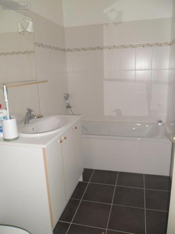 Appartement à louer à Loudéac dans les Côtes-d'Armor (22600), ref : 22110-L329