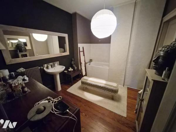 APPARTEMENT T5 DE CARACTERE ANCIEN