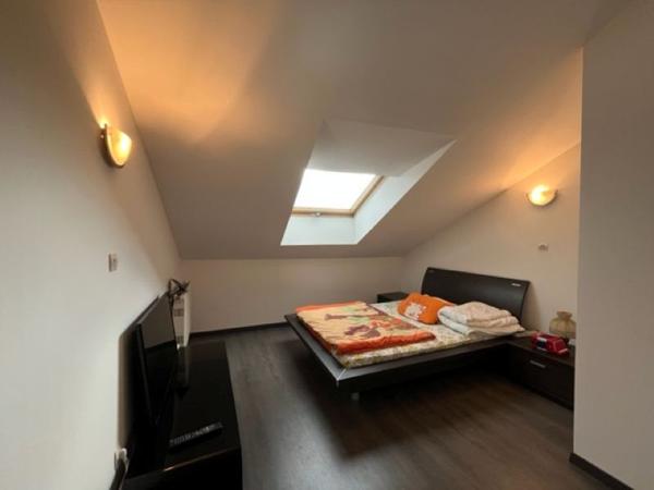 LOCATION : maison T5 (110 m²) à CHANTEHEUX