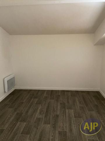 Appartement à louer Saintes : 3 pièces, 74m² avec 2 chambre(s) à 710€ - AJP Immobilier Saintes