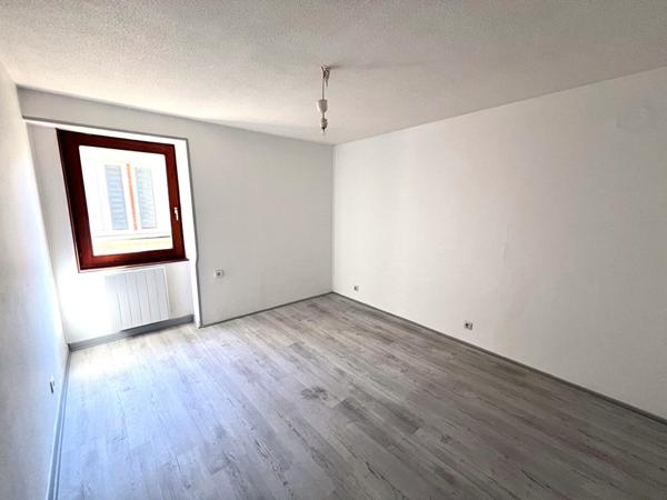 Appartement T4 de 74,94 m² - BAUME LES DAMES