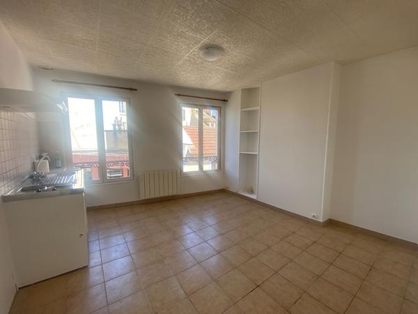 Appartement Corbeil Essonnes 1 pièce(s) 23.61 m2
