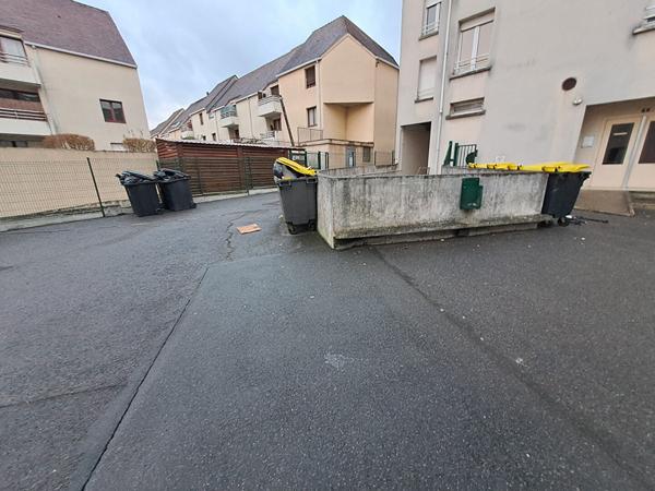 UN ENSEMBLE DE 12 PLACES DE PARKINGS HYPER CENTRE