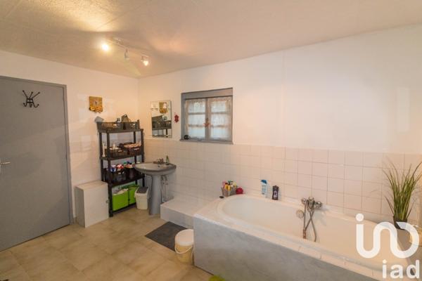 Ferme 6 pièces de 120 m² à La Bussière (45230)