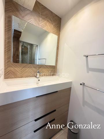 ORLEANS Coeur de ville entre Centre historique et bords de Loire à vendre superbe appartement T4 rénové avec patio intérieur sans vis à vis