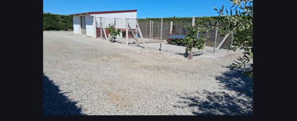 Superbe terrain de loisir avec Hangar