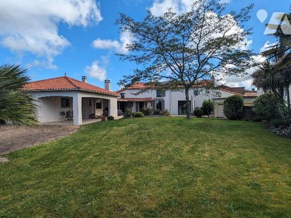 LES HERBIERS - Belle maison familiale en parfait état, au calme d'un hameau et à moins de 5 min...