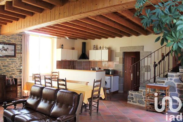Maison rustique 10 pièces de 175 m² à Cléguérec (56480)