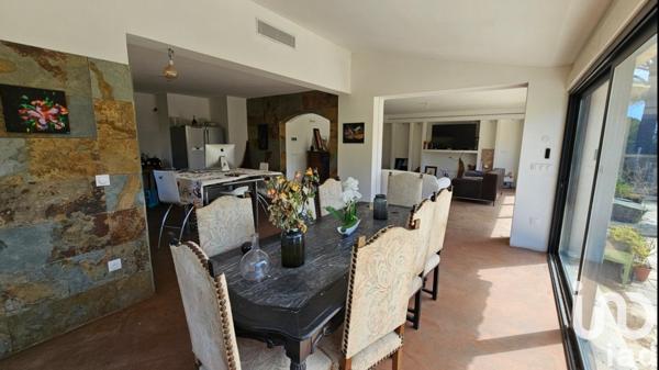 Maison 7 pièces de 270 m² à Grimaud (83310)
