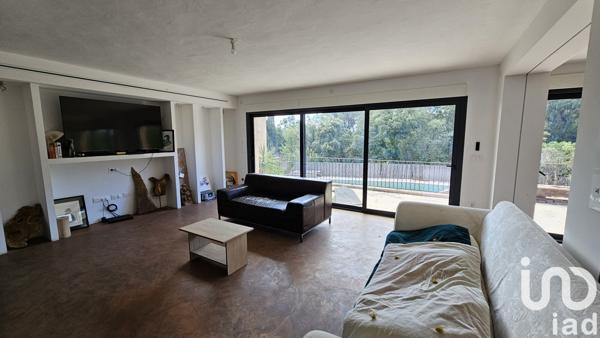 Maison 7 pièces de 270 m² à Grimaud (83310)