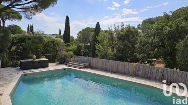 Maison 7 pièces de 270 m² à Grimaud (83310)
