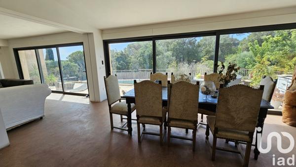 Maison 7 pièces de 270 m² à Grimaud (83310)