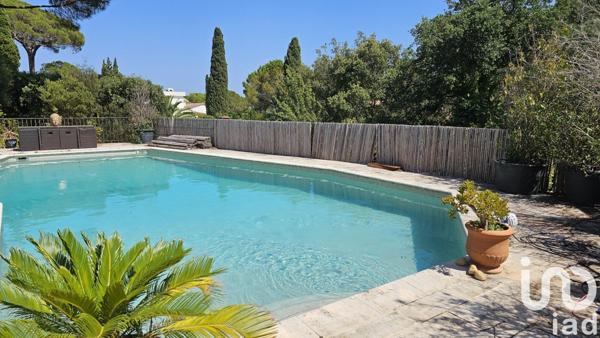 Maison 7 pièces de 270 m² à Grimaud (83310)