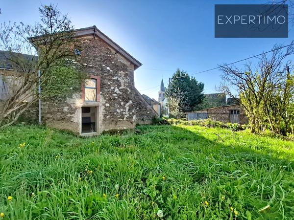 Centrès (12120) Ensemble immobilier unique : 2 maisons rénovées + studio + grange + 2 800 m² de terrain – rentabilité & qualit