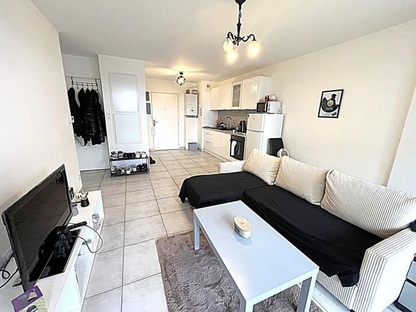 Appartement 2 pièces avec terrasse – Résidence récente