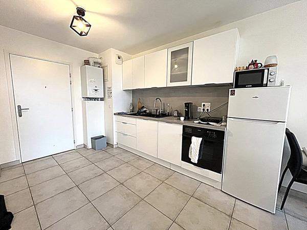 Appartement 2 pièces avec terrasse – Résidence récente