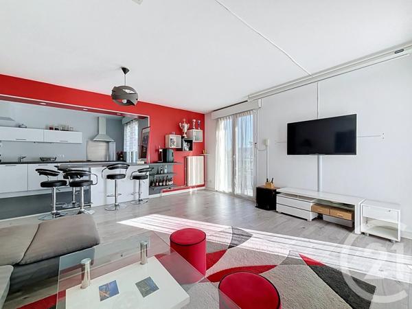 Appartement F4 à vendre  4 pièces - 69 m 2   CLERMONT FERRAND  - 63