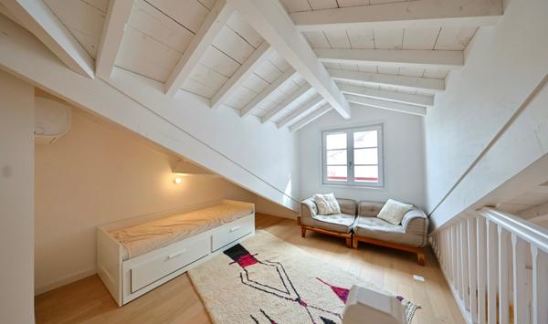 Sous Offre - Loft en dernier étage au coeur de Saint-Jean-de-Luz - Saint jean de luz