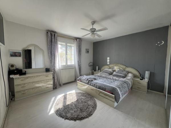 Villa de 120m2 avec piscine et vue dominante