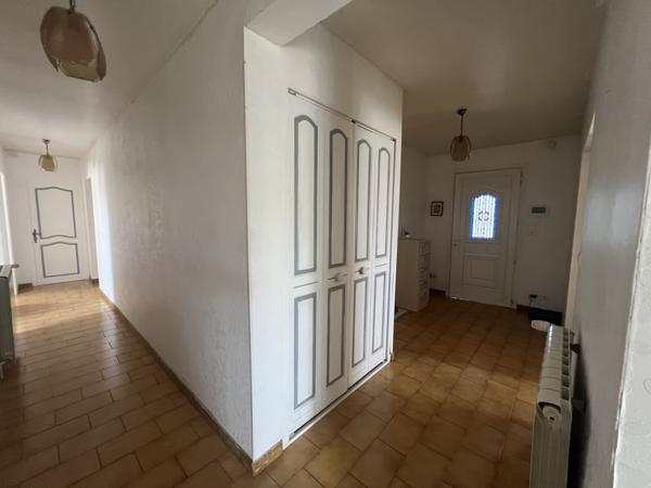 Villa de 120m2 avec piscine et vue dominante