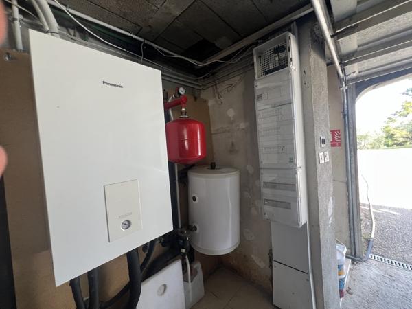 Villa de 120m2 avec piscine et vue dominante