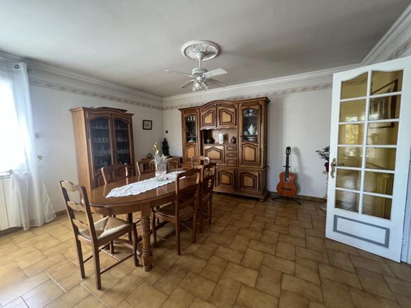 Villa de 120m2 avec piscine et vue dominante